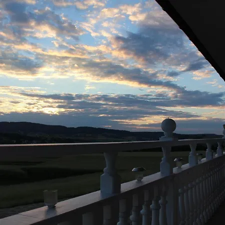 Grand Panorama Bed & Breakfast 3*