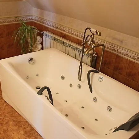 Grand Panorama Wisniowa (Myslenice)
