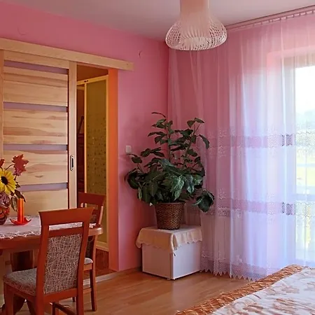 לינה וארוחת בוקר Grand Panorama Wisniowa (Myslenice)